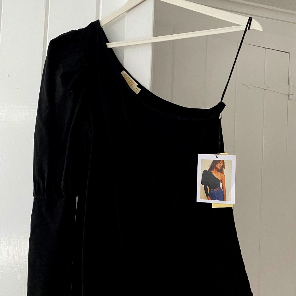 New  Nation Zahira One Shoulder Tee